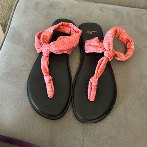 $9 clearance Sanuk Yoga Mat Sling Ella Flip Flop Thong Sandal 6 Orange PInk S1